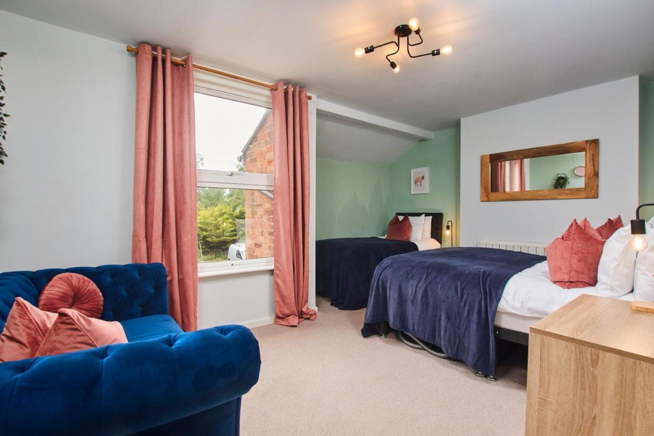 Fantastic Central Stratford Two Bedroom Apartment By Purestay Short Lets & Serviced Accommodation With Parking Exterior photo