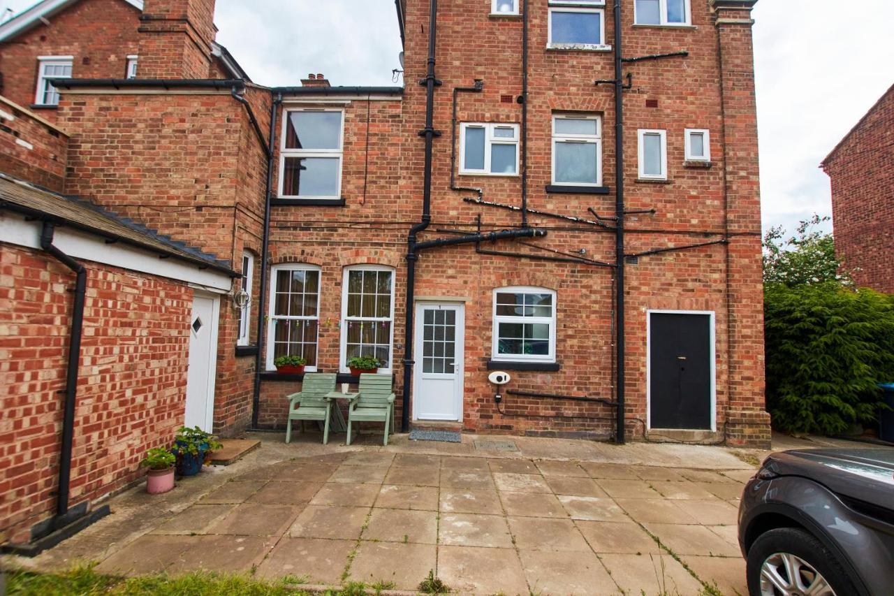 Fantastic Central Stratford Two Bedroom Apartment By Purestay Short Lets & Serviced Accommodation With Parking Exterior photo